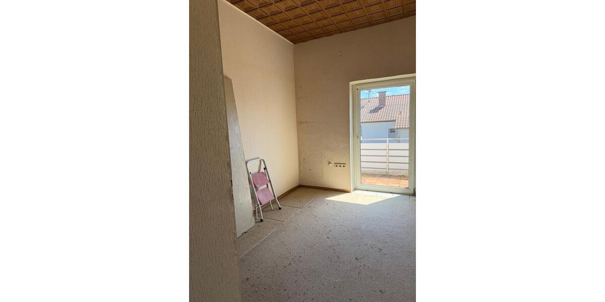 Einfamilienhaus Losheim am See - 8 Zimmer, 220 m&sup2;, 140.000&euro; | Angebot:26716120