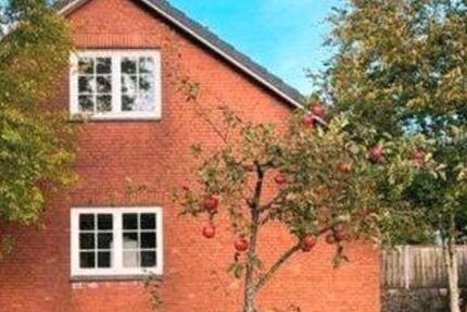 Wohnung Husum - 4 Zimmer, 120 m&sup2;, 1.000&euro; | Angebot:25612481