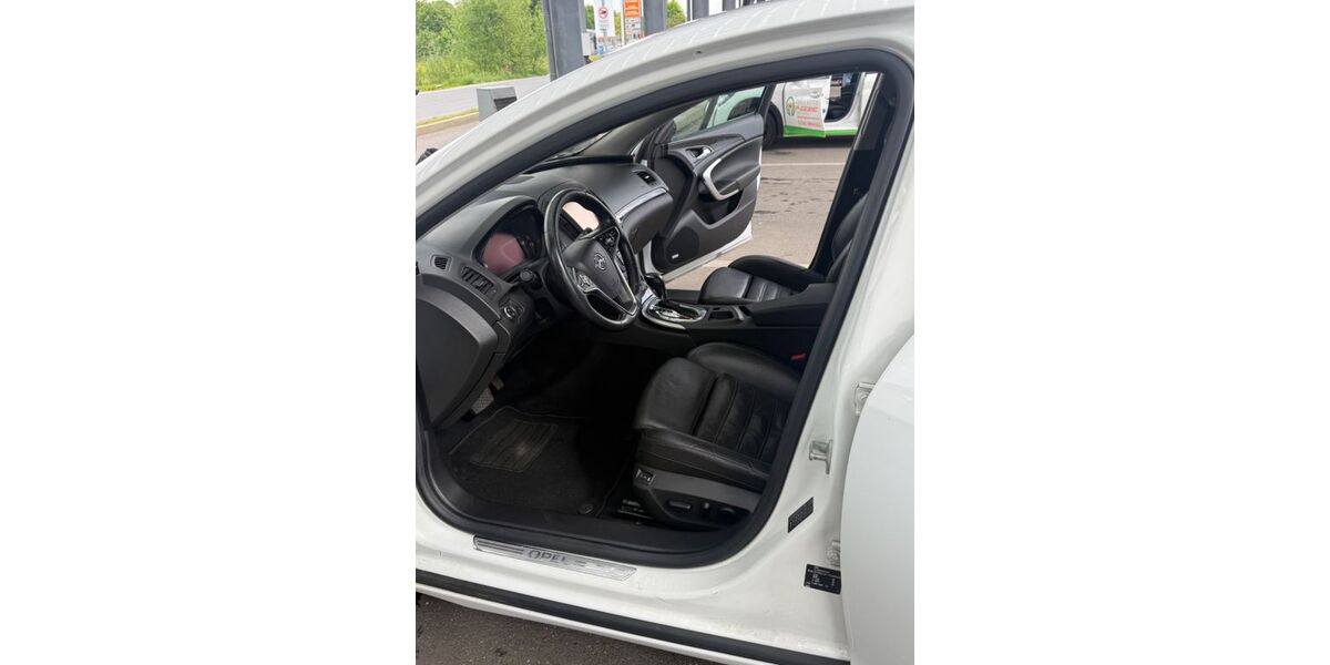 Opel Insignia 170.880 km 9.100 &euro; Erkelenz 41812