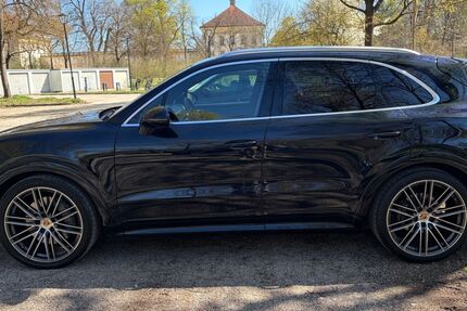 Porsche Cayenne 50.000 km 68.100 &euro; Gräfelfing 82166