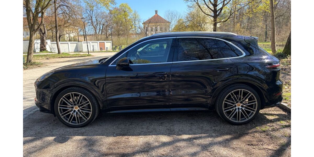 Porsche Cayenne 50.000 km 68.900 &euro; Gräfelfing 82166