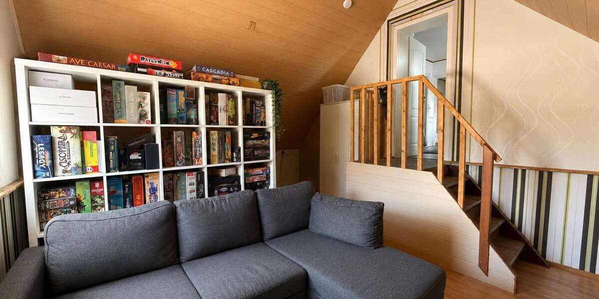 Großzügiges Zweifamilienhaus mit Einliegerwohnung und neuer Heizung - Mehrfamilienhaus, Wohnhaus Hüllhorst | Angebot:27254380