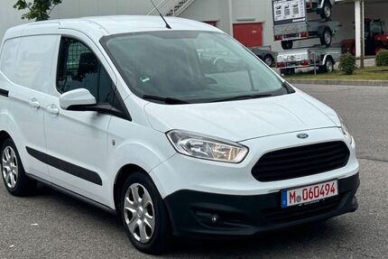 Ford Transit Courier 86.008 km 5.999 &euro; MÜNCHEN 81243