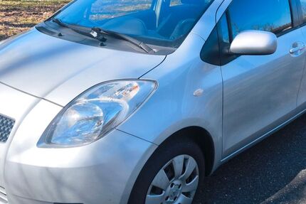 Toyota Yaris 162.500 km 2.200 &euro; Grafenwöhr 92655