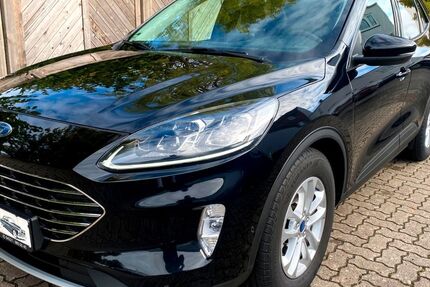 Ford Kuga 81.000 km 19.700 &euro; Neumünster 24536