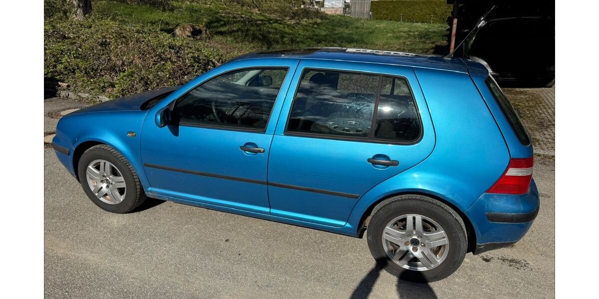 VW Golf 364.000 km 1.200 &euro; Zell 79669