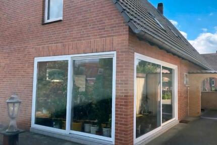 Haus Hillerse - 8 Zimmer, 220 m&sup2;, 1.500&euro; | Angebot:26391954