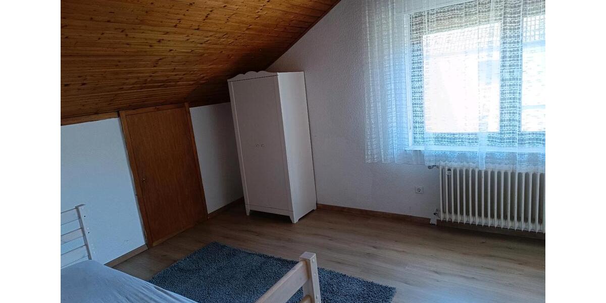 Dachgeschoßwohnung Kaiserslautern Bahnheim - 3 Zimmer, 90 m&sup2;, 800&euro; | Angebot:25393212
