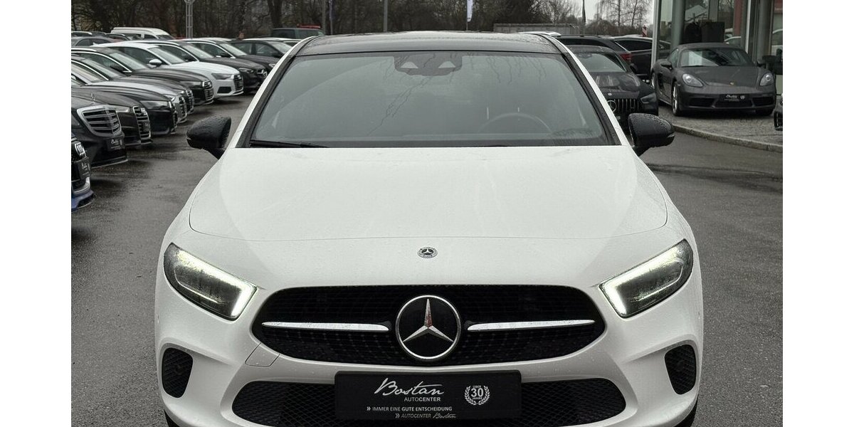 Mercedes-Benz A 200 KEYLESS/MULTIBEAM/PANO/KAMERA/AHK/1.HAND 61.992 km 25.900 &euro; Villingen-Schwenningen 78054