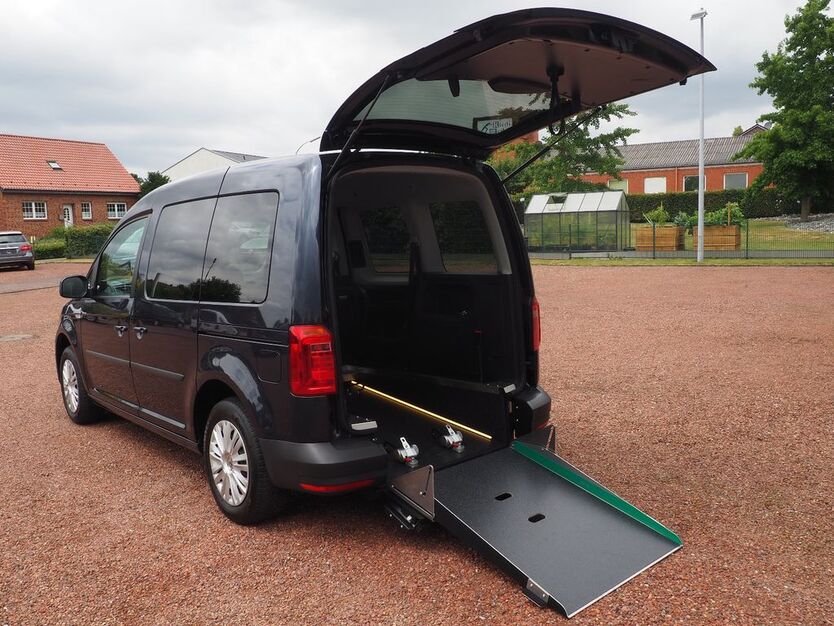 VW Caddy 37.264 km 32.990 € Südkirchen 59394