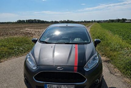 Ford Fiesta 107.500 km 6.490 &euro; Solingen 42651