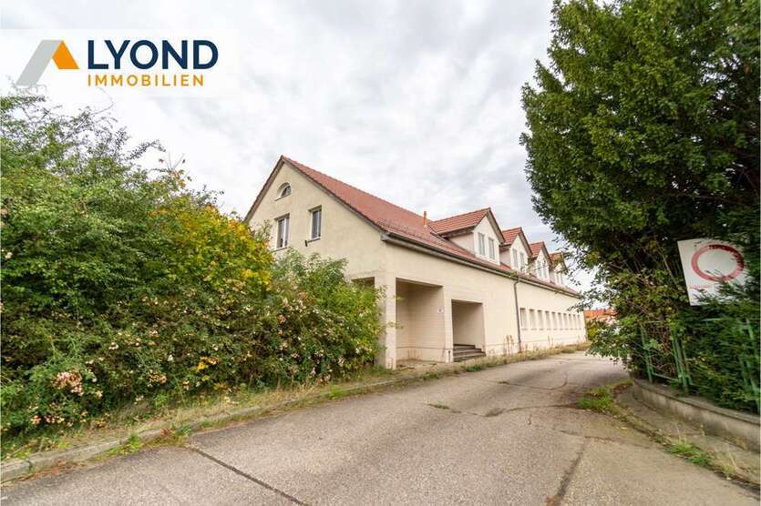 Büro in Ballenstedt 2.000 € 360 m²