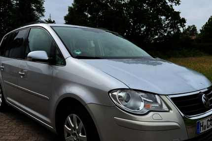 VW Touran 295.000 km 3.300 &euro; Neustadt am Rübenberge 31535