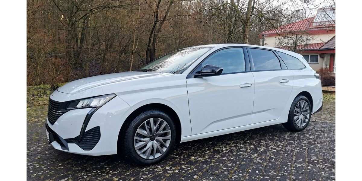 Peugeot 308 28.000 km 21.850 &euro; Gerbrunn 97218