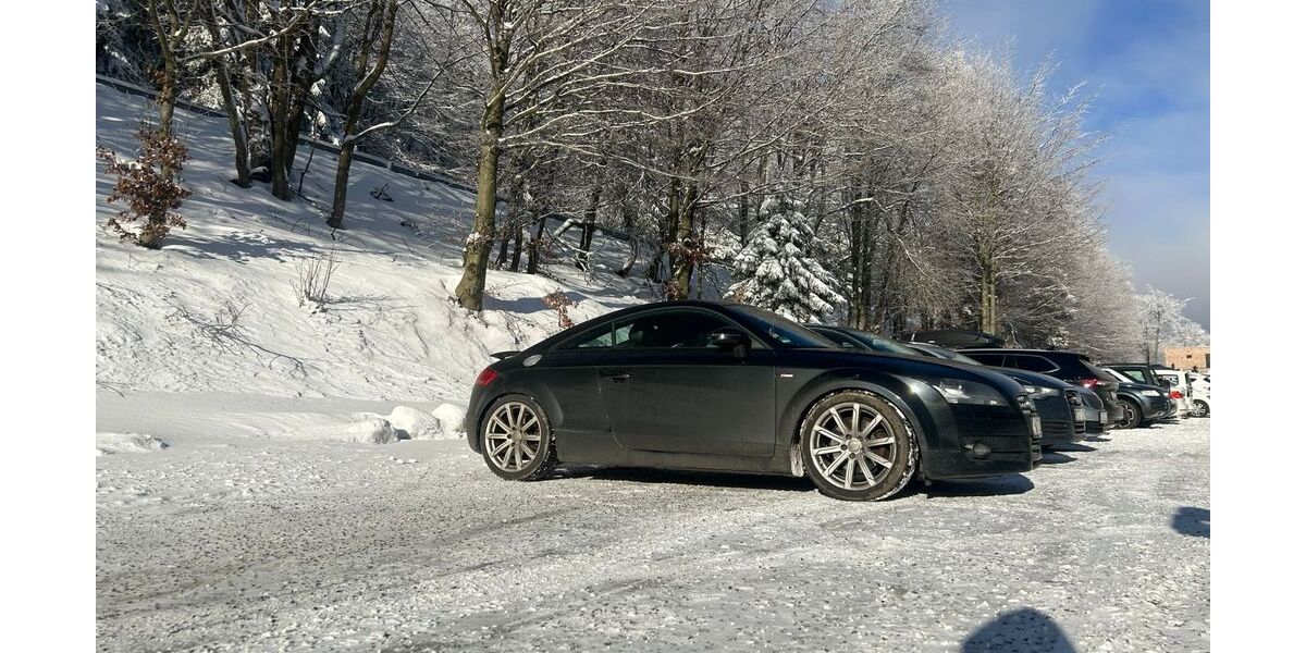 Audi TT 145.000 km 8.500 &euro; Göda 02633