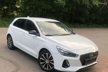 Hyundai i30 48.000 km 14.000 &euro; Neupotz 76777