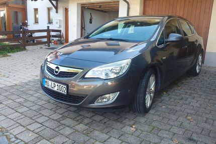 Opel Astra 192.000 km 3.750 &euro; Haag in Oberbayern 83527