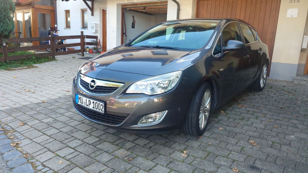 Opel Astra 192.000 km 3.750 &euro; Haag in Oberbayern 83527