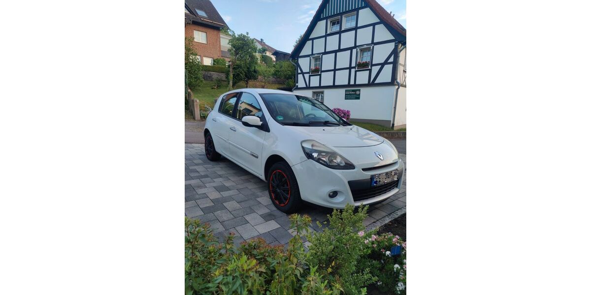 Renault Clio 175.000 km 3.800 &euro; Attendorn 57439