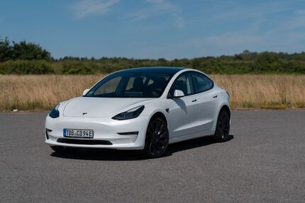 Tesla Model 3 60.000 km 32.500 &euro; Külsheim 97900
