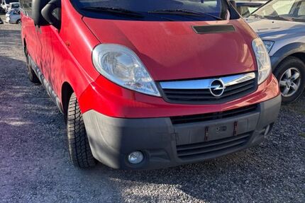 Opel Vivaro 202.000 km 5.800 &euro; Eschhofen 65552