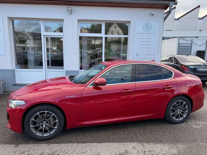 Alfa Romeo Giulia 59.800 km 24.990 € Sindelfingen 71065