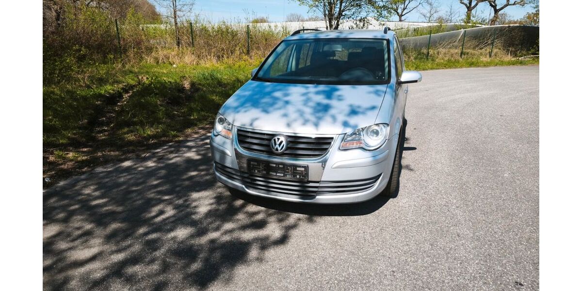 VW Touran 205.000 km 2.900 &euro; Aurich 26607