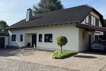 Freistehendes Einfamilienhaus in bevorzugter Wohnlage von Bad Honnef-Aegidienberg 6 zimmer