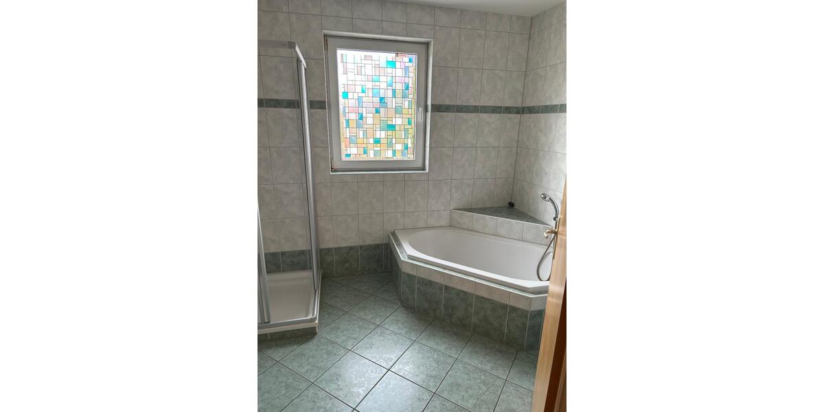 Etagenwohnung Cottbus Merzdorf - 4 Zimmer, 120 m&sup2;, 1.350&euro; | Angebot:26441434