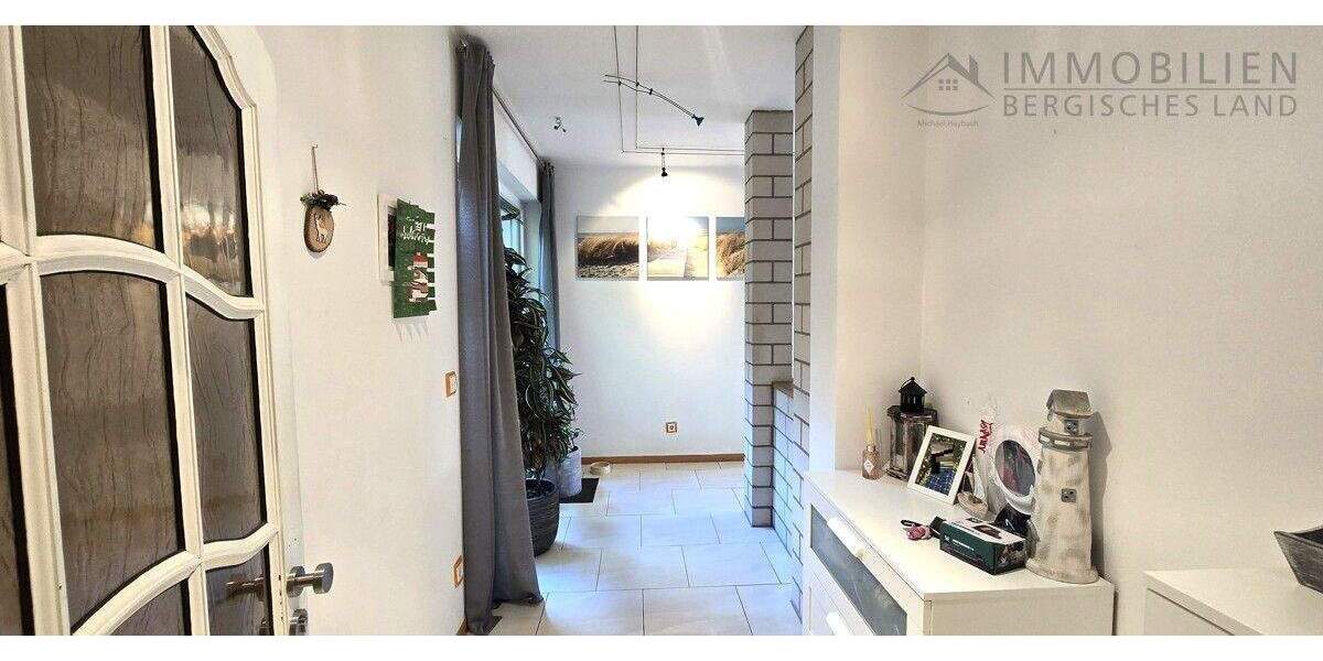Einfamilienhaus Hückeswagen Kobeshofen - 6 Zimmer, 220 m&sup2;, 569.000&euro; | Angebot:23241797