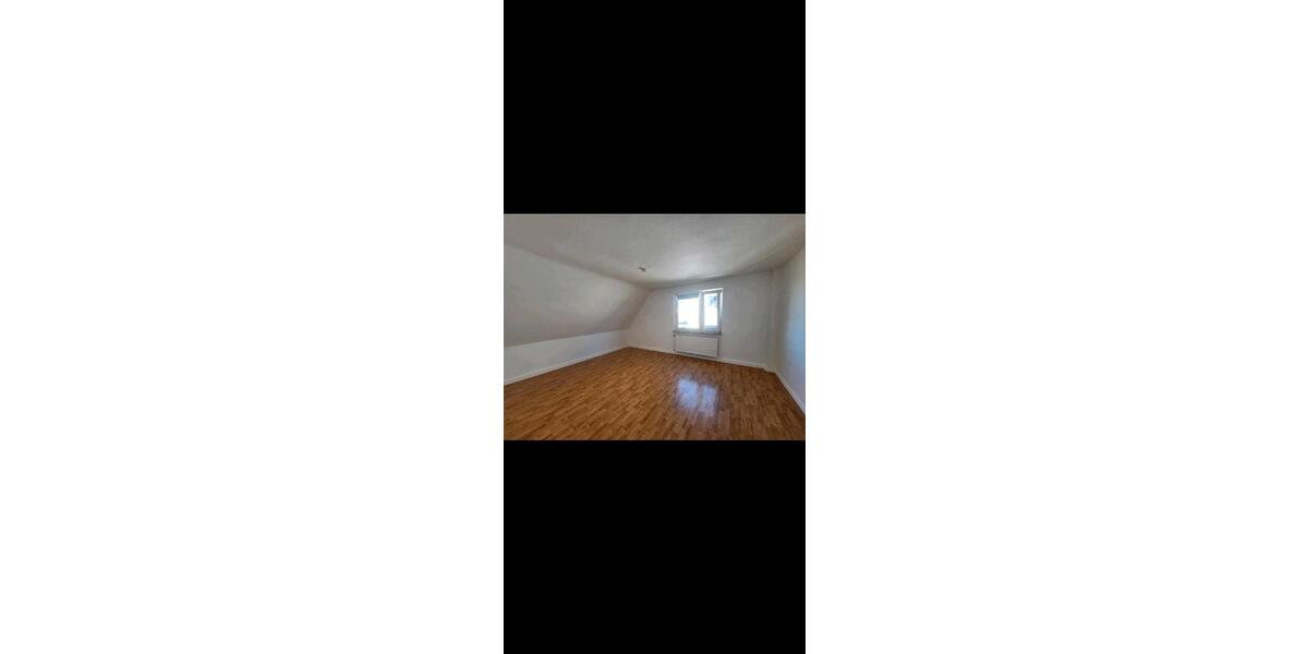 Dachgeschoßwohnung Bochum Bochum-Südwest - 2.5 Zimmer, 64 m&sup2;, 810&euro; | Angebot:26646043