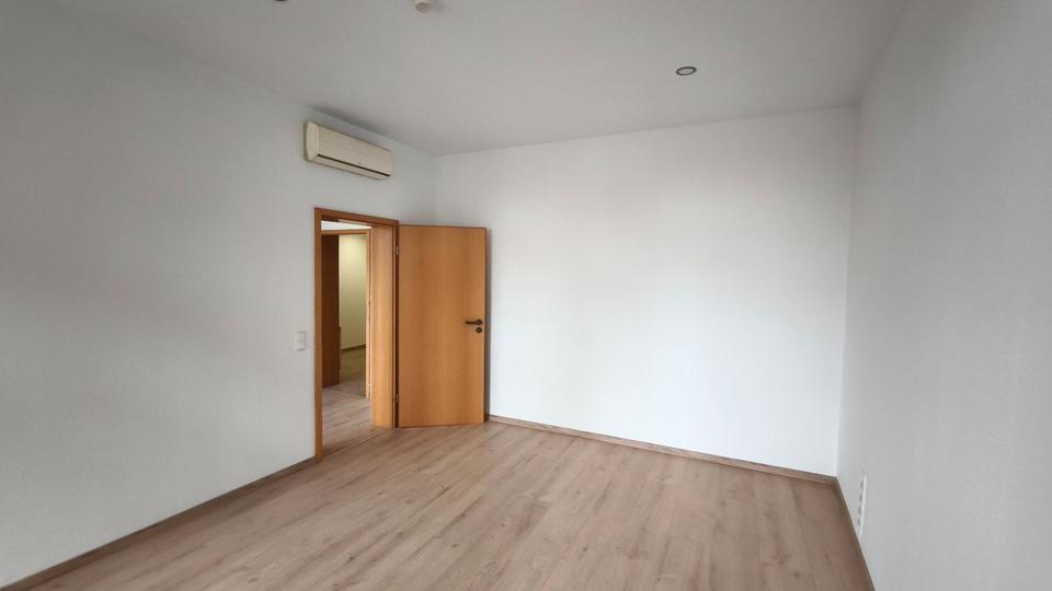 Etagenwohnung Burg - 2 Zimmer, 75 m&sup2;, 450&euro; | Angebot:25900170