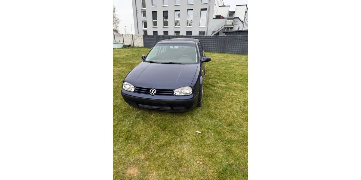 VW Golf 228.000 km 1.749 &euro; Karlsruher 76287