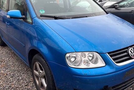 VW Touran 224.000 km 2.490 &euro; Chemnitz 09114