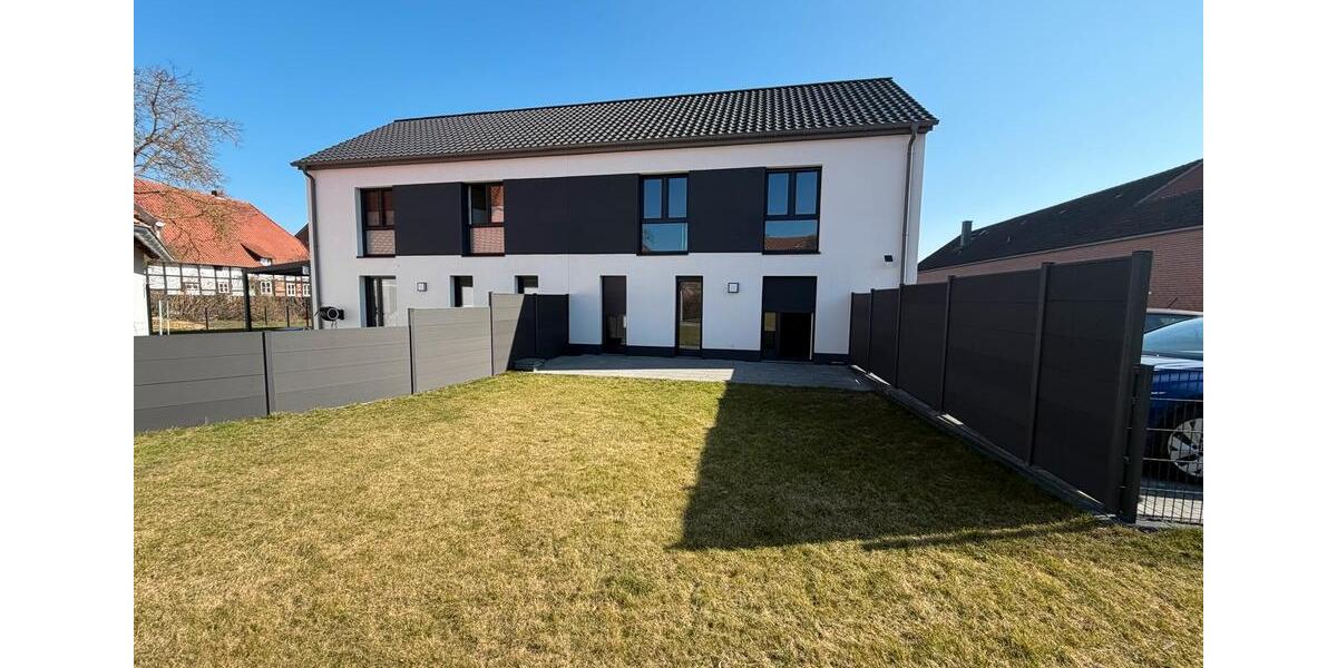 Doppelhaushälfte Gifhorn - 5 Zimmer, 130 m&sup2;, 1.400&euro; | Angebot:25372278