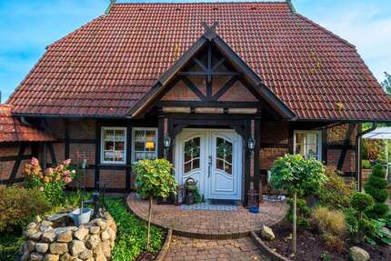 Haus zum Kaufen in Winsen (Aller) 849.000 € 290 m² 10 zimmer