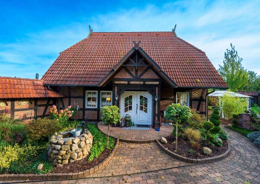 Haus zum Kaufen in Winsen (Aller) 849.000 € 290 m² 10 zimmer