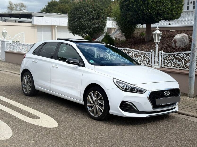 i30