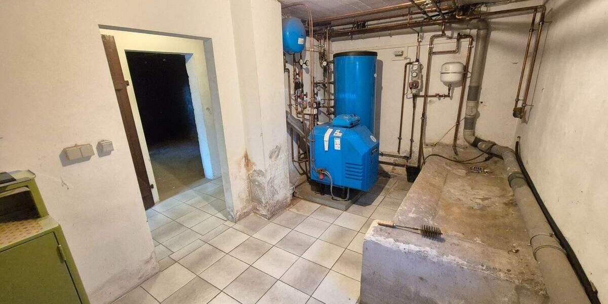 Mehrfamilienhaus, Wohnhaus Burkardroth Wollbach - 6 Zimmer, 159 m&sup2;, 189.000&euro; | Angebot:23941603