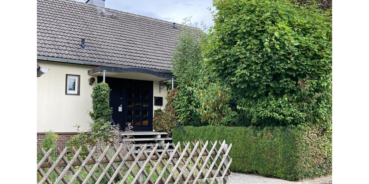 Einfamilienhaus Helmstedt - 6 Zimmer, 275.000&euro; | Angebot:23189010
