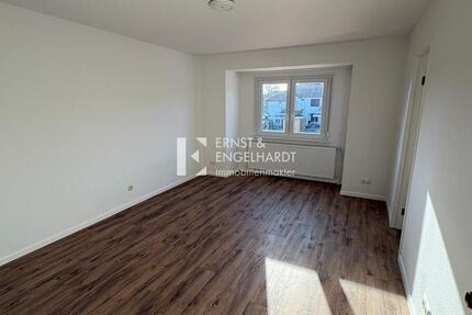 Haus Kitzingen - 5 Zimmer, 125 m&sup2;, 1.450&euro; | Angebot:25348853