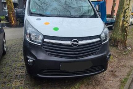 Opel Vivaro 148.000 km 13.500 &euro; ESSEN 45143