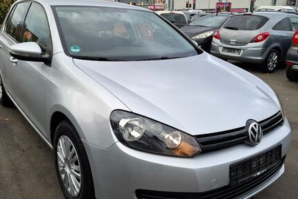 VW Golf 202.000 km 3.899 &euro; Paderborn 33100