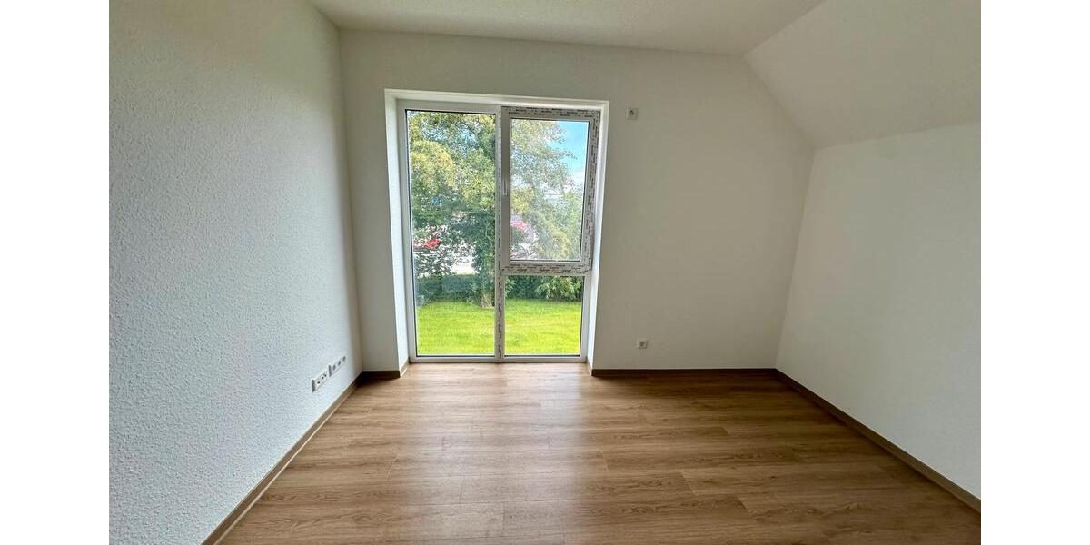 Doppelhaushälfte Varel - 3 Zimmer, 89 m&sup2;, 950&euro; | Angebot:24655256