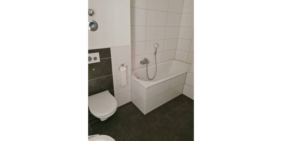 Zimmer Moers Moers-Mitte - 3 Zimmer, 94 m&sup2;, 999&euro; | Angebot:25985473