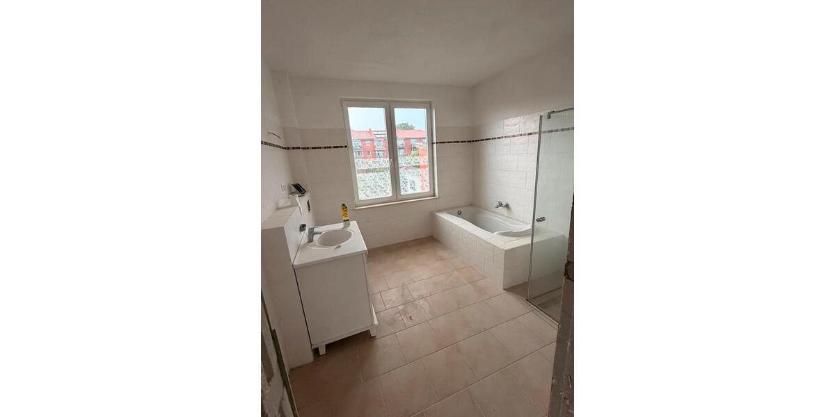 Mehrfamilienhaus, Wohnhaus Hagenow - 6 Zimmer, 175 m&sup2;, 280.000&euro; | Angebot:27144430