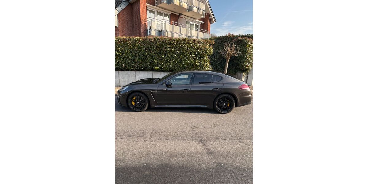 Porsche Panamera 174.000 km 31.700 &euro; Troisdorf 53842