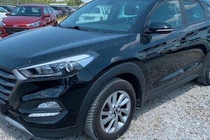Hyundai TUCSON 69.523 km 16.990 &euro; München 81827