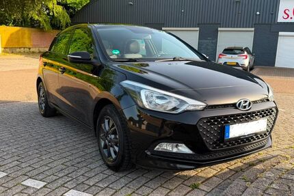 Hyundai i20 64.000 km 8.200 &euro; Herzogenrath 52134