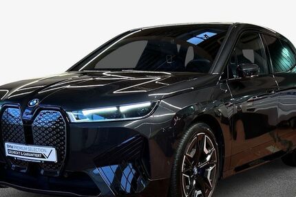 BMW iX 25.664 km 51.870 &euro; Karlsruhe 76227